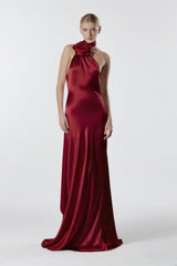 Neckholder-Maxikleid mit hoher Taille und Raffungen