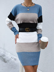 Blaues Pullover-Wollkleid 