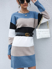 Blaues Pullover-Wollkleid 