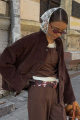 Locker geschnittene Cordjacke in Kaffeebraun mit Stehkragen