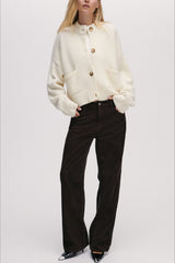 Lockere Strickjacke mit Rundhalsausschnitt