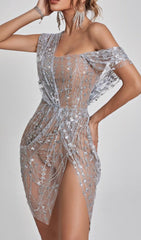 Pailletten-Minikleid mit Schlitz