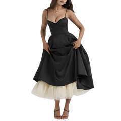 Klassisches Abendkleid mit Tüllakzenten