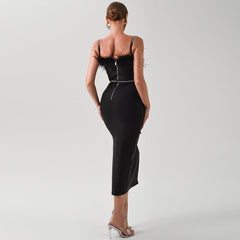Trägerloses, ärmelloses Feder-Midikleid mit Bandagen