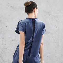 Lässiges Samt-T-Shirt mit Mesh-Futter