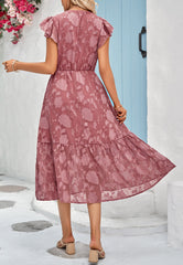 Kleid mit Blumenmuster und flatternden Ärmeln