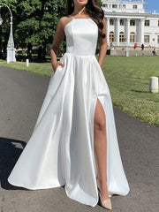 Neckholder-Kleid mit rückenfreiem Oberteil 