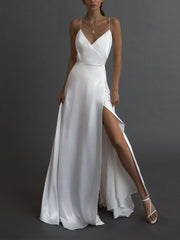 Neckholder-Abendkleid mit ärmellosem V-Ausschnitt 