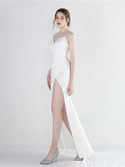 Neckholder-Kleid mit Schlitz 