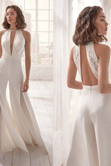 Eleganter Jumpsuit mit tiefem V-Ausschnitt und Neckholder