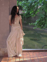 Bluse mit transparentem, besticktem Rückenteil