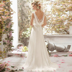 Romantisches, charmantes Braut-Abendkleid mit V-Ausschnitt und Spitze aus Mesh 