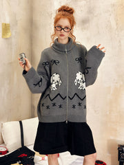 Oversized-Pullover mit Reißverschluss und Welpenmotiv