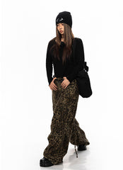 Cargohose mit weitem Bein und Leopardenmuster