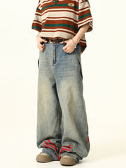 Rote Jeans mit drei Streifen, weitem Bein und heller Waschung