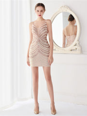 kurzes Partykleid mit Wellenmuster und Farbverlauf und Perlen 