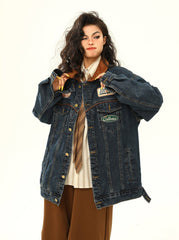 Jeansjacke mit Rennaufnäher und Cordkragen