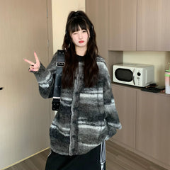 Oversized Flauschiger, gestreifter Cardigan mit Knopfleiste