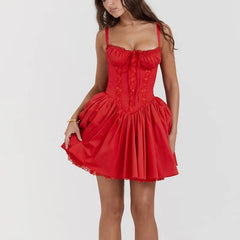 Minikleid aus Spitze mit Falten und Neckholder-Schnitt