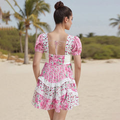 Minikleid mit Spitze, Schleife, V-Ausschnitt und Blumenmuster