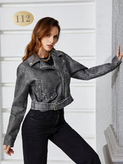 Kurzer Mantel aus Kunstleder mit Reißverschluss