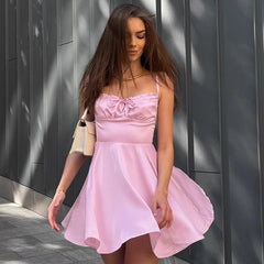 Mini-Spaghetti-Träger-Bandagen-Abendkleid aus einfarbigem Stoff