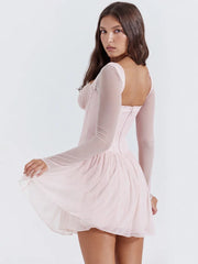 Clubkleid aus Spitze und Mesh mit eckigem Ausschnitt