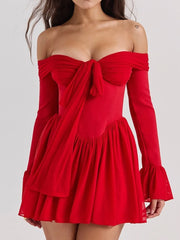 Rotes, trägerloses, ausgestelltes, plissiertes Bodycon-Kleid