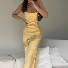 Satin Midikleid mit tiefem Ausschnitt und Spaghettiträgern