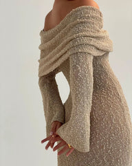 Strickkleid mit schulterfreiem Cut-Out-Strickmuster, Midi-Länge