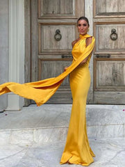 Maxikleid aus Satinband mit Neckholder und offenem Rücken