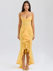 Gelbes, figurbetontes Maxikleid mit Rüschen und Drapierung