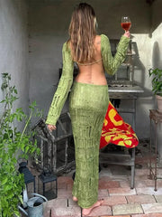 Maxikleid mit tiefem V-Ausschnitt, Schleifenschlitz und Neckholder