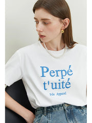 Lässiges T-Shirt mit cooler Buchstabenstickerei