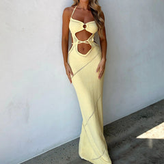 Strickkleid mit Cut-out-Halter, figurbetont