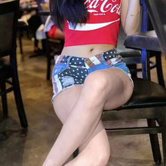 Klassische rote Vintage-Denim-Shorts