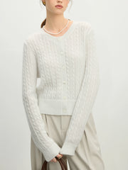 Perlenbesetzter, runder Halsausschnitt, blauer Seidenstrickpullover