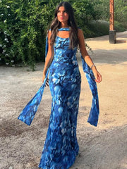 Blau gemustertes Neckholder-Schnürkleid für den Urlaub