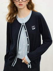 Elegante, bestickte Strickjacke aus Wolle