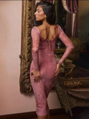 Bedrucktes, figurbetontes Midikleid mit Spitzeneinsatz an der Seite