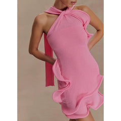 Ärmelloses, figurbetontes Kleid mit Neckholder aus Spitze