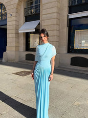 Blaues, plissiertes Maxikleid in A-Linie mit Schalkragen