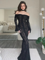 Maxikleid mit Schnürung und ausgestellten Ärmeln