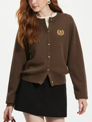 Vintage-Strickjacke mit Abzeichenstickerei