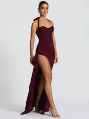 Neckholder-Kleid mit Schlitz, ärmellos, figurbetont, aus Spitze