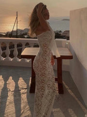 Trägerloses, transparentes Maxikleid aus Spitze