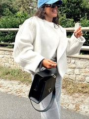 Eleganter, kurzer Wollmantel mit Muschelsaum