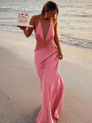 Trägerloses Maxikleid aus Bändermesh für den Strand