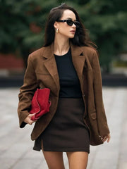 Kurzer Herbstmantel mit Retro-Taschenrevers