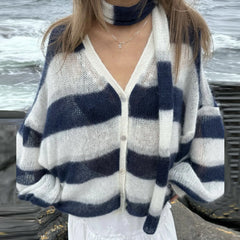 Gestreifte Strickjacke mit Laternenärmeln und Knöpfen